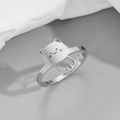 Bague ouverte ajustable en acier inoxydable argenté avec un design mignon de chat - Chat de Dessin Animé en Ligne / Acier