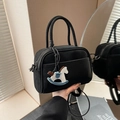 Sac bowling noir mat à doubles poignées avec un pendentif cheval à bascule blanc - Noir Avec Pendentif