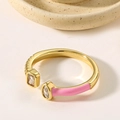 Bague réglable en cuivre avec émail rose et détails en zircone rectangulaire - Rose