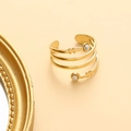 Bague spirale dorée vintage avec deux pierres de marbre blanc élégantes - Or avec Pierre Blanche
