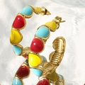 Pendientes en forma de C estilo macarrón vintage con bordes ondulados dorados - Amarillo Azul Rojo