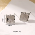 Orecchini a perno quadrati d'argento irregolari con bordi ondulati e metallo da 1,8cm - Orecchini Concavi Quadrati con Bordo Ondulato-Acciaio