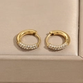 Boucles d'oreilles créoles dorées géométriques avec double rangée de cristaux en or 18K - Huggie Zircone Triple Rangée Ronde - Moyen