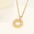 Elegante collana geometrica a cerchio placcata oro con pavé di zirconi scintillanti - Forma a Cerchio (A4573)