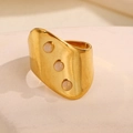 Franse vintage 18K vergulde brede ring met drie witte edelstenen en onregelmatig design - Rozenkwarts (A4634)