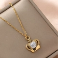 Elegante collana con ciondolo a corona dorata con pietre di zirconi bianchi - Oro/Zirconia Bianca