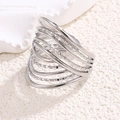 Anello largo minimalista a più strati con design in metallo argento intrecciato - Anello in Acciaio Inossidabile Semplice Vintage di Lusso (Colore Acciaio) / Argento