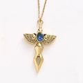 Collana spada d'angelo dorata con ciondolo in pietra ovale blu scuro e ali d'oro - Blu