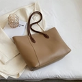 Sac fourre-tout rétro kaki avec anses marron foncé et texture en cuir mat élégant - Khaki Sans Pendentif