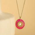 Collana con medaglione a raggio di sole dorato con smalto magenta e perla centrale - Rosa Rossa