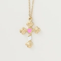 Gouden kruisketting met rozenreliëf en een roze hartvormige hanger in zoete stijl - Rozerood