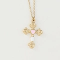 Gouden kruis hanger ketting met rozen reliëf en een roze hartvormig decoratief deel - Roze