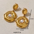 Orecchini lava dorati con perla bianca, dimensioni 2,5 cm e peso 25,5 g per donna - Orecchini con Perle Irregolari (A4289)