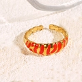 Anillo ajustable de estilo vintage con esmalte rojo y textura ondulada dorada - Rojo (A4751)