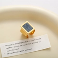 Elegante anello con sigillo quadrato dorato con inserto grigio e fascia regolabile - Aperto Regolabile / Oro (Trama di Marmo)