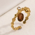 Verstellbarer goldener Retro-Ring mit Tigerauge-Stein und floralem Band-Design - Braun