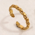 Bague ouverte élégante en acier titane doré avec motifs de cœurs entrelacés - Style de Combinaison de Coeur (A4847)
