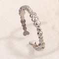 Bague ouverte ajustable élégante en forme de cœur argenté avec finition minimaliste - Style Coeur Plein (A4854)