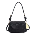 Schwarze Damen Schultertasche mit Textur und süßem gelben Käse Anhänger aus Leder - Schwarz