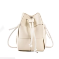 Bolso saco de tejido minimalista en cuero blanco crema con cierre de cordón ajustable - Blanco
