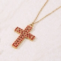 Collier hip hop avec pendentif croix dorée serti de trois rangées de zircons rouges - Style Zircone Rouge (A4981)