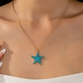 Collana con stella marina dorata e ciondolo in smalto verde vivace per donne - Blu Lago