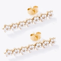 Elegantes pendientes colgantes lineales dorados con cuatro racimos de perlas blancas - Acero inoxidable / Estilo de Flor y Perla