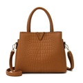 Dunkelbraune Handtasche mit Krokodilprägung, goldenem V-Verschluss und Schultergurt - Einzelne Tasche / Braun