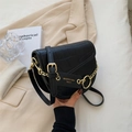 Bolso de montura negro con grabado de cocodrilo, cadena dorada y correa ajustable - Negro