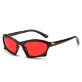 Punk Y2K zonnebril met donkerbruin montuur en rode transparante glazen voor dames - C4 Bruin Rood