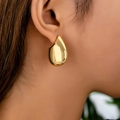 Élégantes boucles d'oreilles goutte d'or pour femmes au fini poli miroir minimaliste - Jaune d'Or