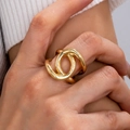 Anello a nodo dorato per donna con design intrecciato minimalista ed estetico elegante - Giallo Oro
