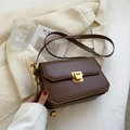 Vintage brown shoulder bag in smooth synthetic leather with golden square lock - Brown