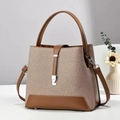 Borsa a secchiello alla moda in pelle marrone e tela beige con manico e tracolla - Khaki scuro