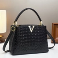Classic black crocodile texture handbag with large gold V-lock and round handle for women - 27*11*19 / Black