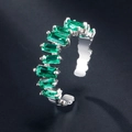 Anello regolabile in argento con zirconi verdi taglio smeraldo e design a onde elegante - Zirconia Verde Placcato Platino