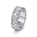 Versilberter breiter Ring mit funkelnden Baguette- und runden Zirkonia in mehreren Reihen - Größe 7 / Eternity-Band-Stil (ZPR439) / Weißgold