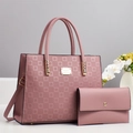 Ensemble sac cabas rose poudré embossé avec pochette assortie et détails dorés - Rose