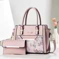 Set borsa e portafoglio rosa ricamato con motivi floreali e finiture dorate di lusso - Viola Taro