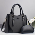 Set borsa tote patchwork a righe con pochette abbinata e tracolla regolabile - Nero