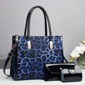 Elegantes 3-teiliges Set aus Leoparden-Tragetasche mit Hochglanz-Lederakzenten und Goldbeschlägen - Blau