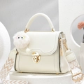 Witte crossbodytas van generfd leer met gouden hardware en canvas schouderriem - Off-wit