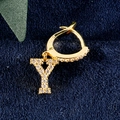 Zierliche goldene Creolen mit Buchstaben Y und funkelnden Zirkonia-Steinen für Damen - Buchstabe Y Gold