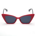 Lunettes de soleil œil de chat chic avec monture rouge et verres foncés pour femmes - C5 Rouge