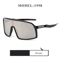 Polarisierte Sportsonnenbrille mit schwarzem Rahmen und silber verspiegelten Gläsern - Schwarzer Rahmen Silberspiegel
