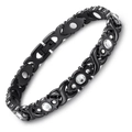 Dettaglio di un bracciale magnetico in acciaio inossidabile nero con chiusura e maglie - Zircone Bianco Nero
