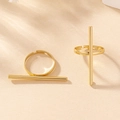 Minimalistisches verstellbares Goldring-Set mit geometrischen Linien und poliertem Finish - Goldfarbenes Ring-Set 2-teilig