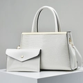 Set borsa a mano bianca in ecopelle goffrata coccodrillo con finiture dorate e pochette busta - Bianco
