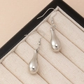 Elegante polierte silberne Tropfenohrringe mit minimalistischem Design für den Alltag - Silberne Tropfen Hakenohrringe / Silber