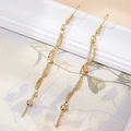 Orecchini a pendente dorati con nappe lunghe e perle su una cornice stile vintage - Semplice Stile Nappina in Metallo